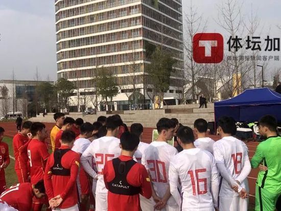 这些凭借IMAX、中国巨幕超清超亮的绝佳画质、纤毫毕现的细节效果以及强大的音效系统，会为观众带来更为震撼的沉浸式观影体验